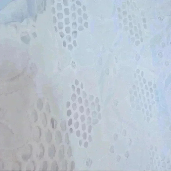 NWT J.Crew Tall Scalloped Crop Top In Eyelet
White Eyelet Cropped Top Size 2X - Picture 9 of 12